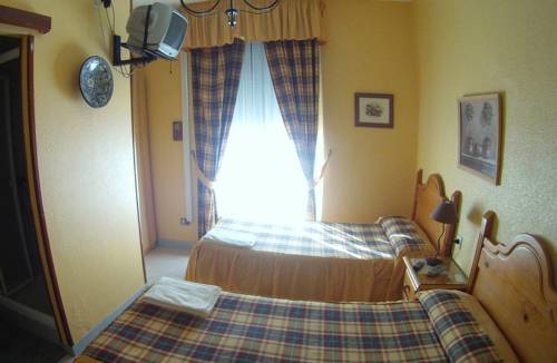 Фото Hostal Mesones