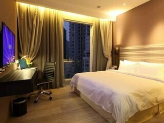 Гостиница Ramada Suites Kuala Lumpur City Centre в Куала-Лумпуре