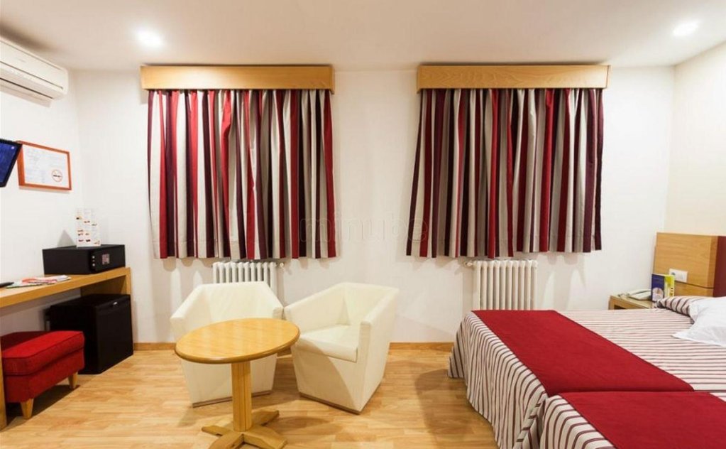 Фото Hotel Amic Colon