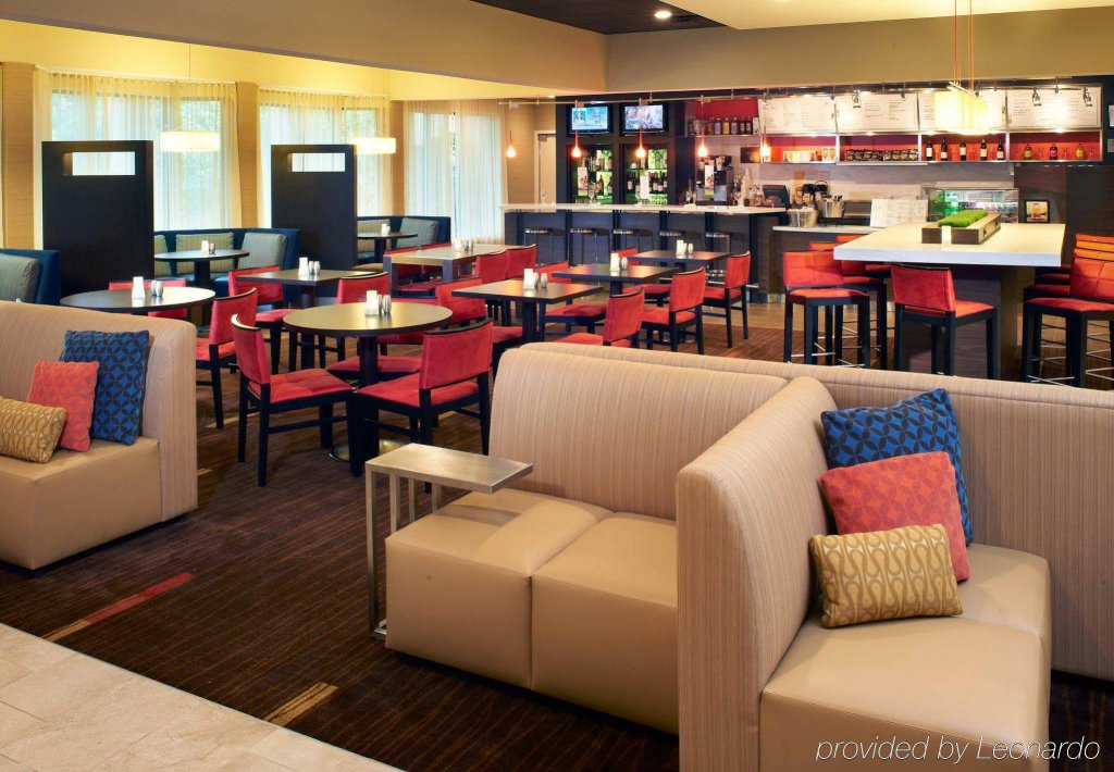 Фото Courtyard by Marriott Lexington North