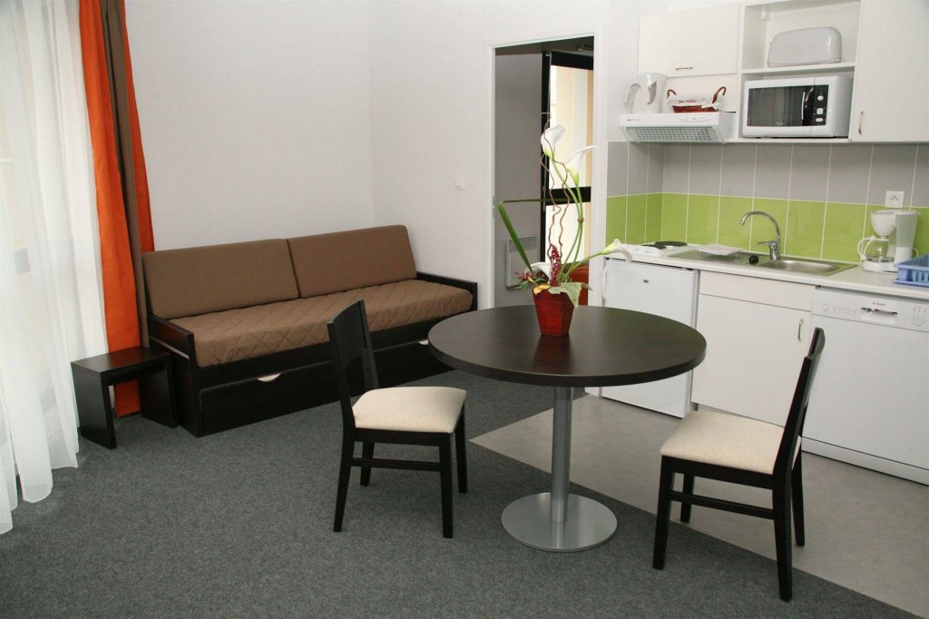 Фото Nemea Nancy Appart'hotel