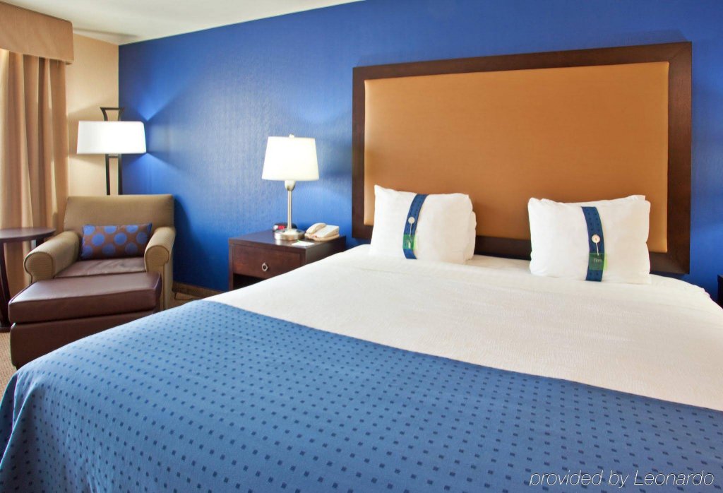 Фото Holiday Inn Hotel & Suites Phoenix Airport, an Ihg Hotel