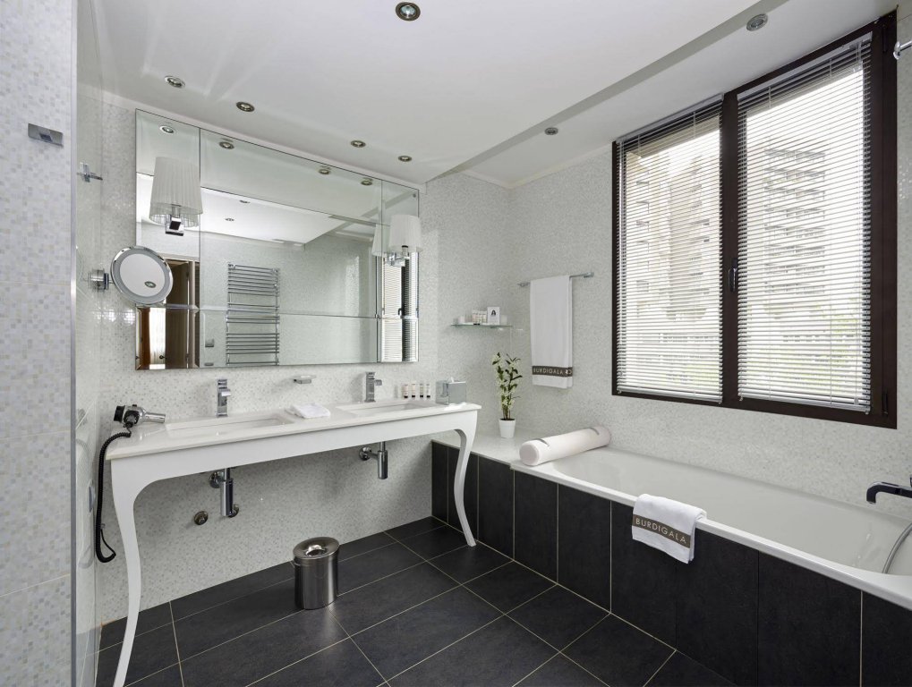 Фото Le Burdigala