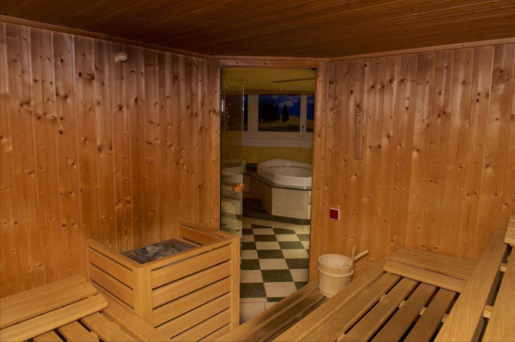 Фото Hotel Mama Zermatt