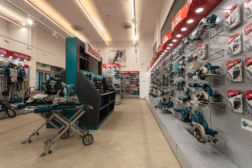 Makita 4