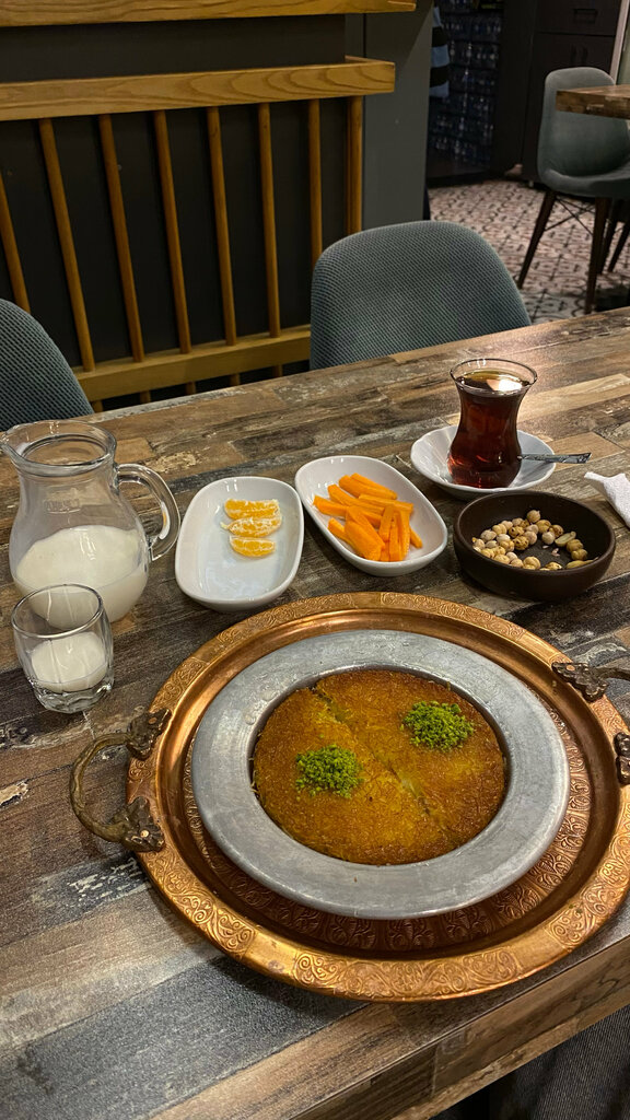 وجبات سريعة Suat Usta Mersin Tantuni ، اسطنبول، صورة