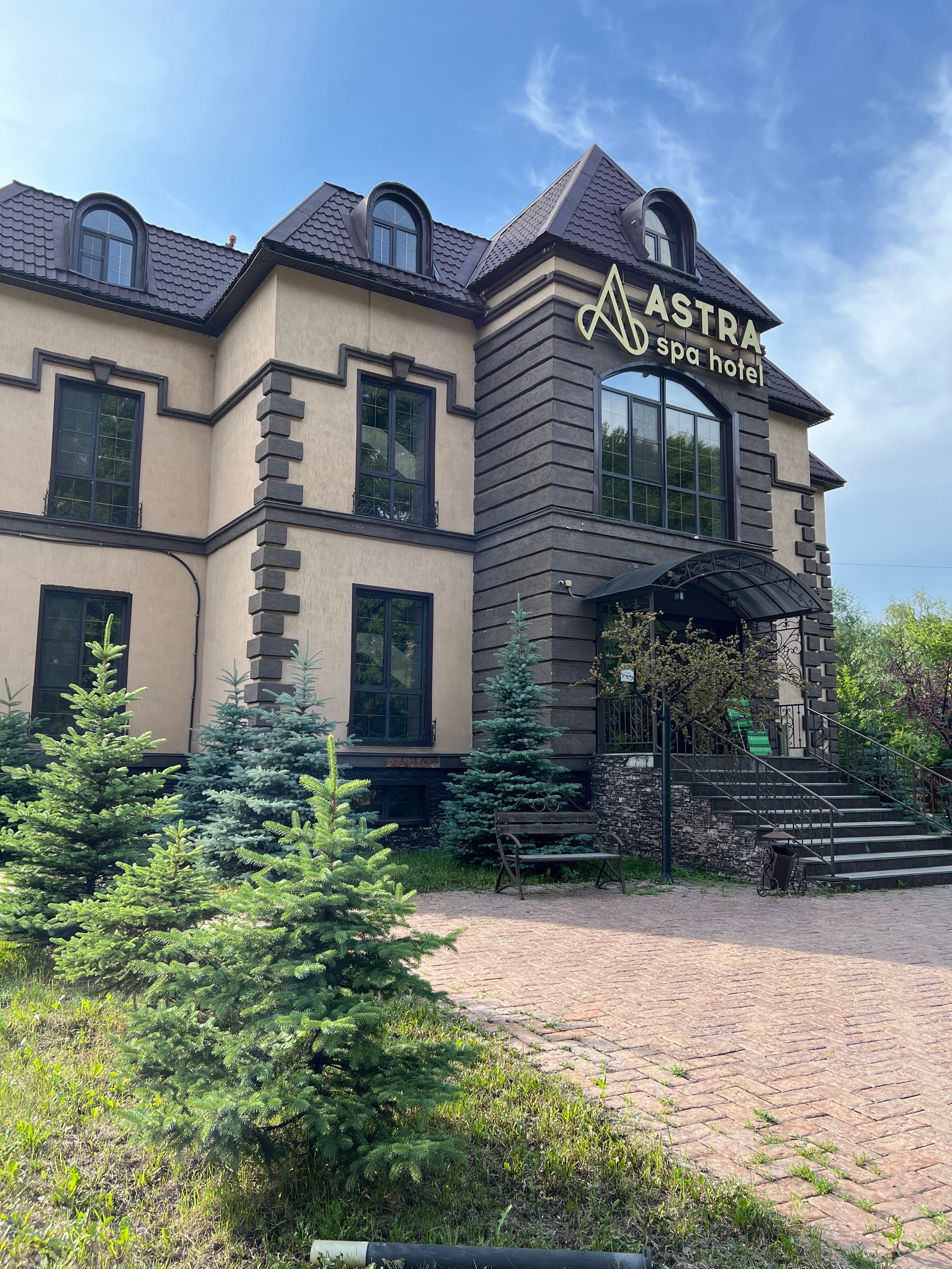 Фото отеля 2