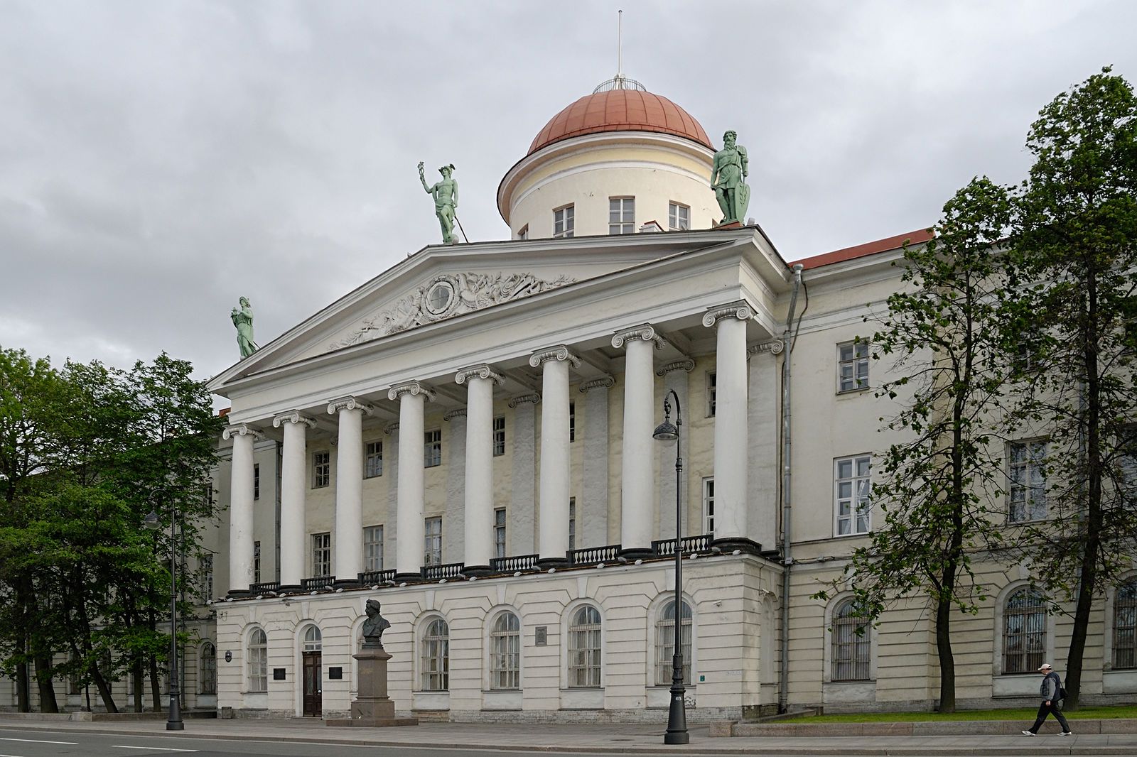 Здание пушкина фото Фото: Пушкинский дом, музей, наб. Макарова, 4, Санкт-Петербург - Яндекс Карты