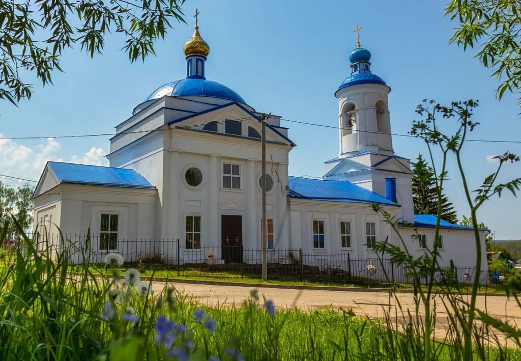 كنيسة أرثوذكسية Tserkov Pokrova Presvyatoy Bogoroditsy V Cherni ، مقاطعة تولا، صورة