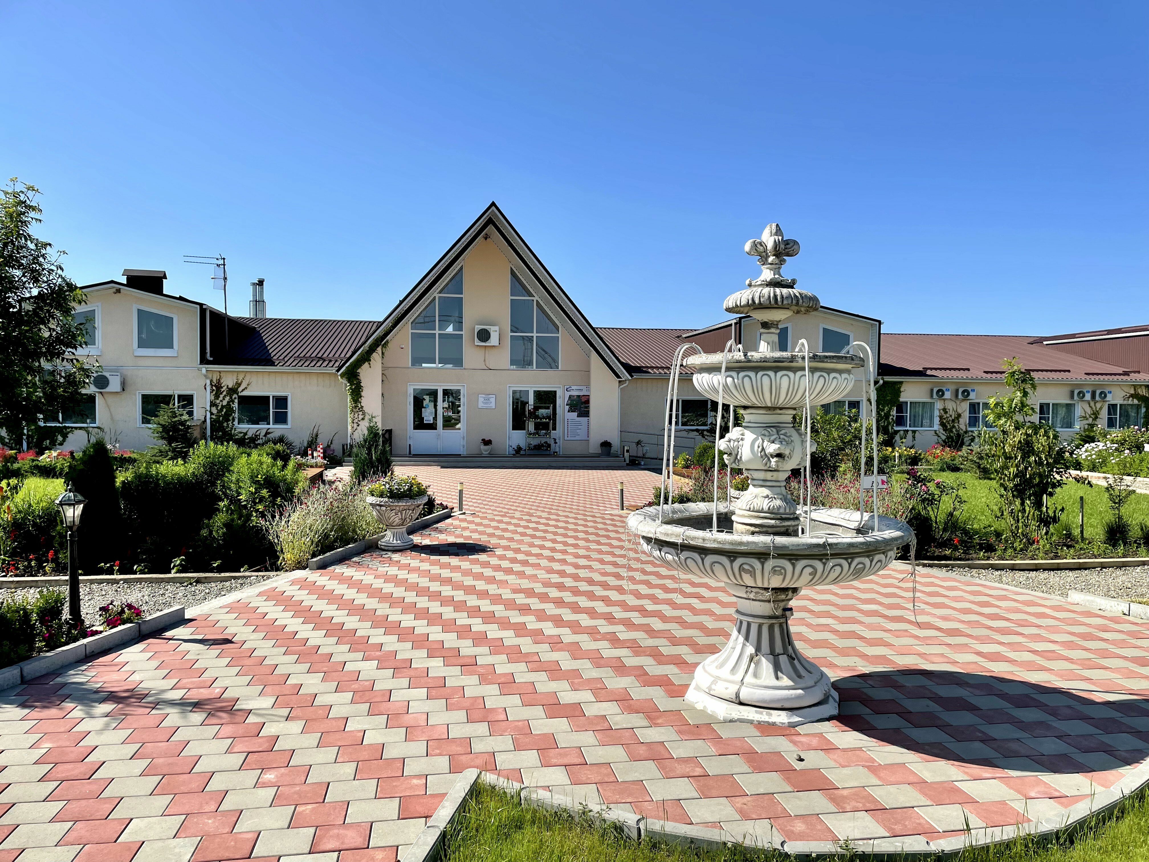 Фото отеля 1