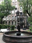 Leonardo (Tipanova Street, 40), escuela de artes
