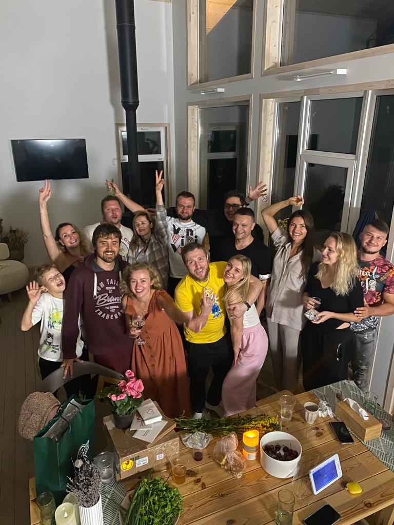 Фото Friends & Family