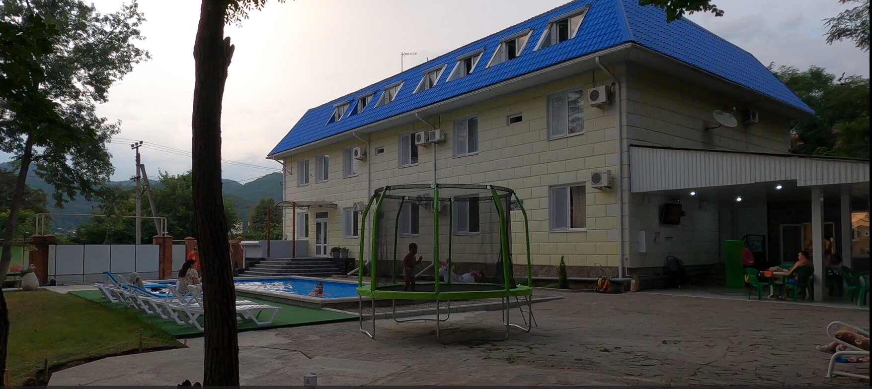 Фото отеля 1