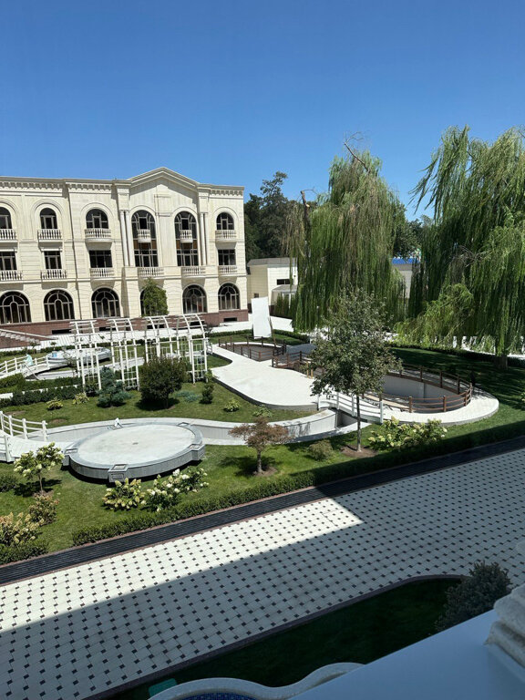 Фото Zarafshon Parkside Hotel