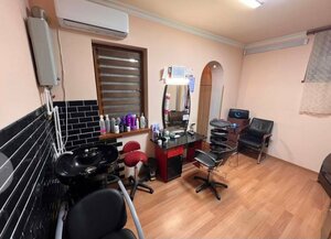 Karina (Arhestavorneri Street 2nd Lane, 3Ա), salón de belleza
