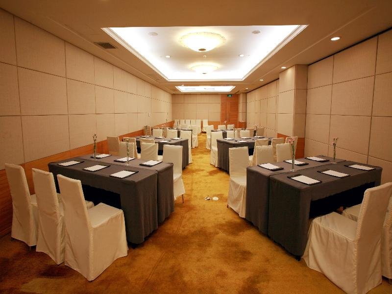 Фото City Hotel Shanghai