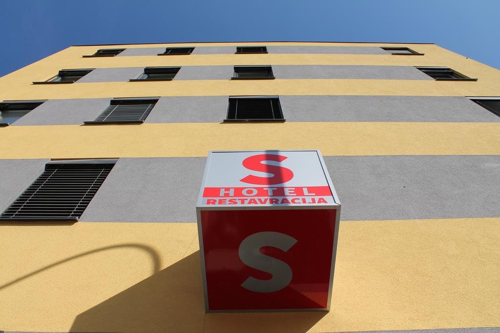 Фото S hotel