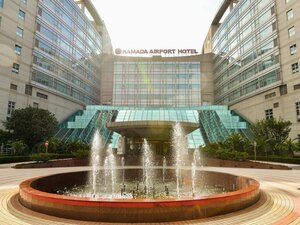 Гостиница Ramada Plaza by Wyndham Shanghai Pudong Airport