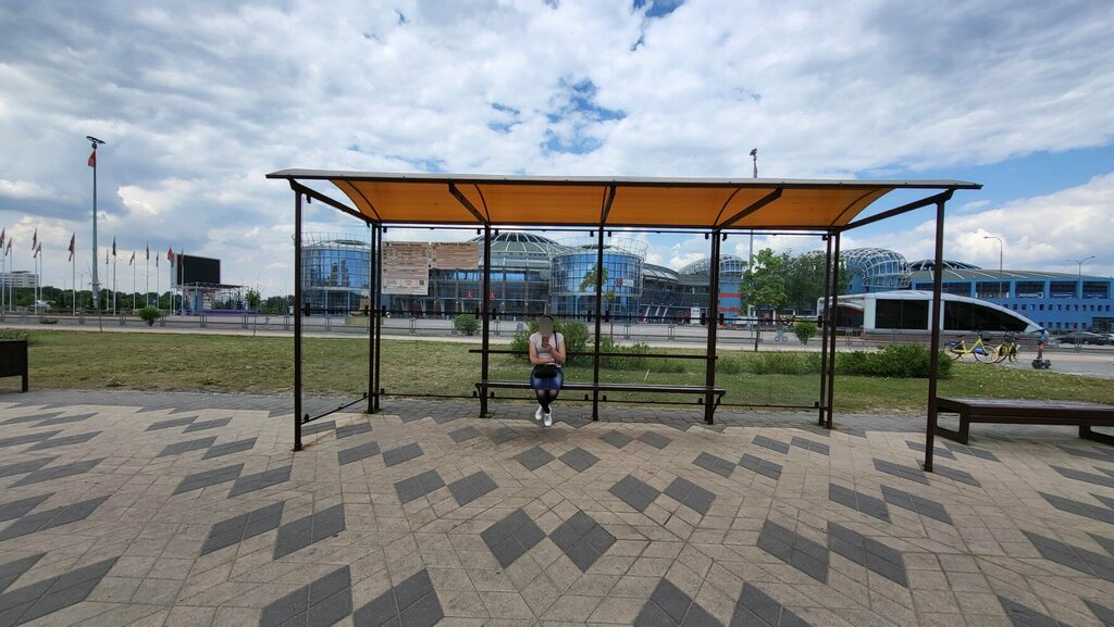 Остановка общественного транспорта Чижовка-Арена, Минск, фото
