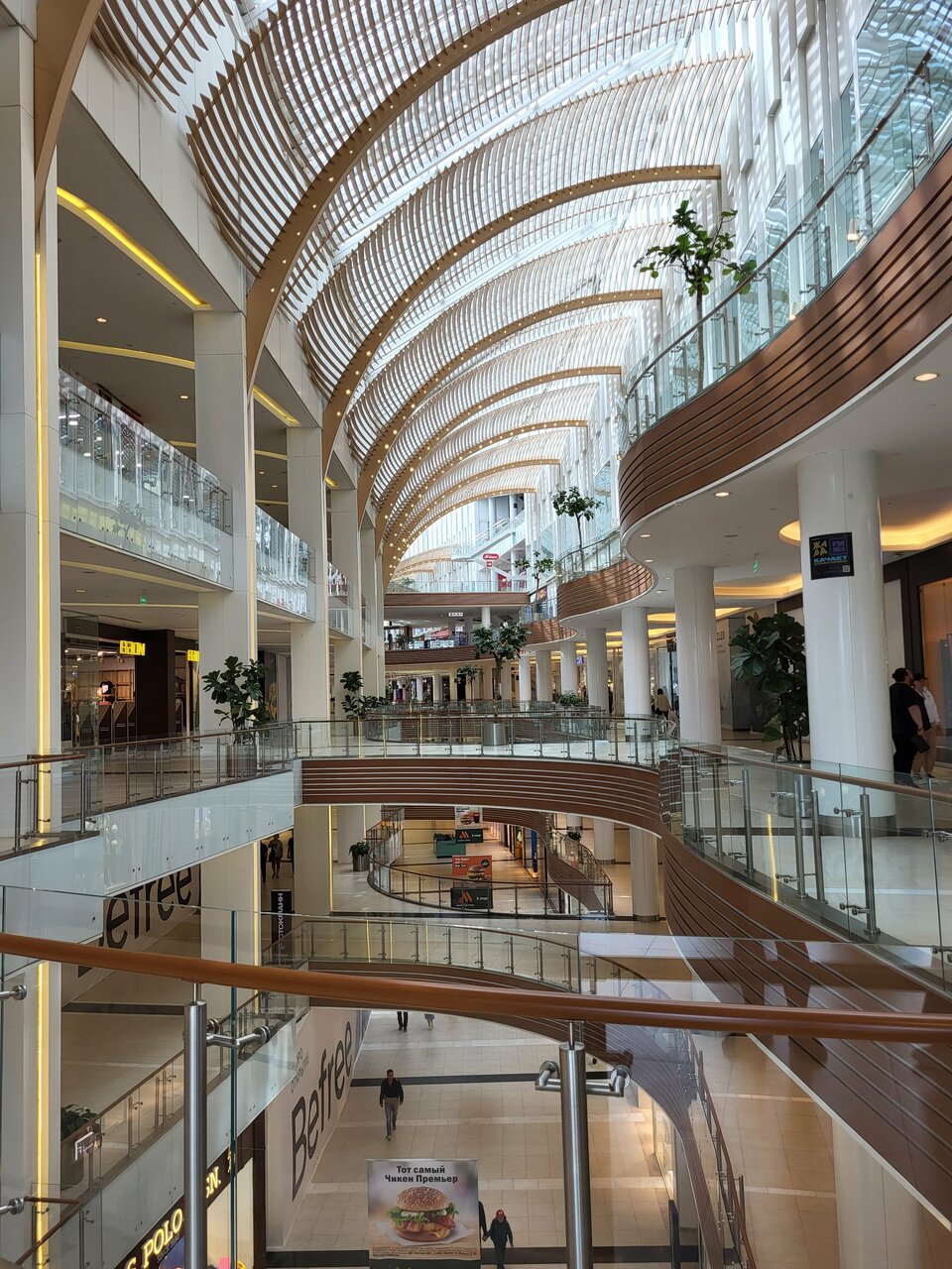 «8 популярных торговых центров Красногорска» фото материала