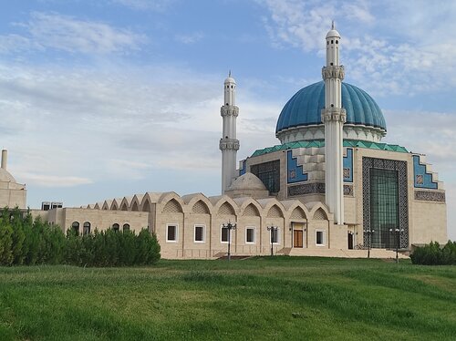 Әйелдер киіміндегі жігіттердің порносын онлайн көру