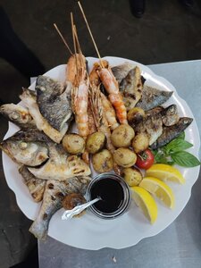 Sosnovy Dvorik (Dmitrov, Graviynaya ulitsa, 1), restaurant