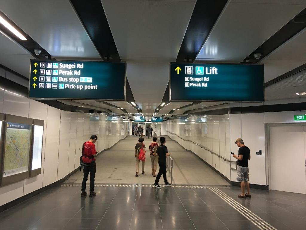 Фото Adamson Lodge - Hostel