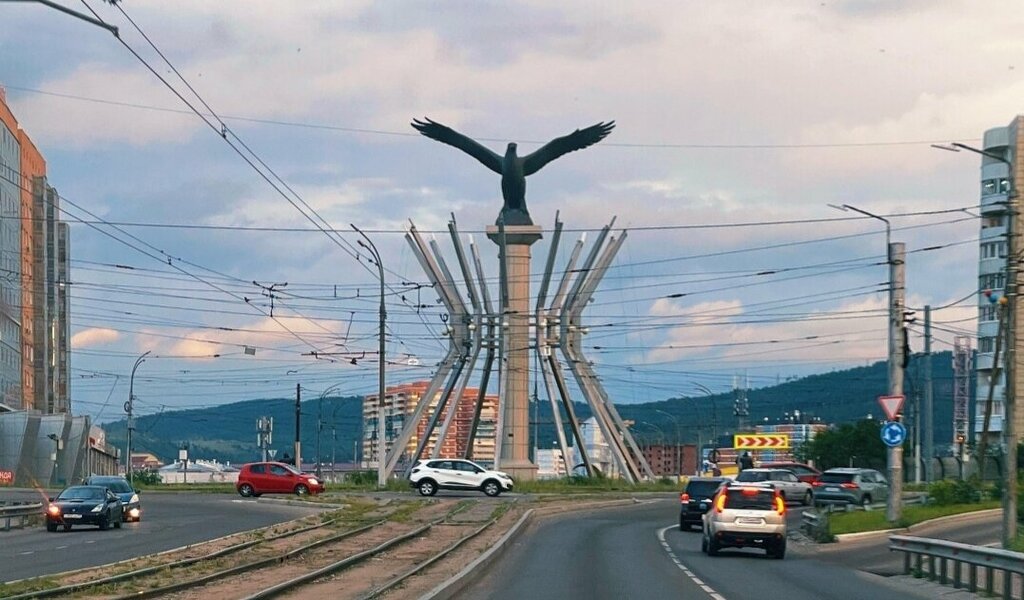 Жанровая скульптура Беркут, Улан‑Удэ, фото