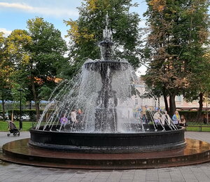 Фонтан (Нижний Новгород, площадь Минина и Пожарского), фонтан в Нижнем Новгороде