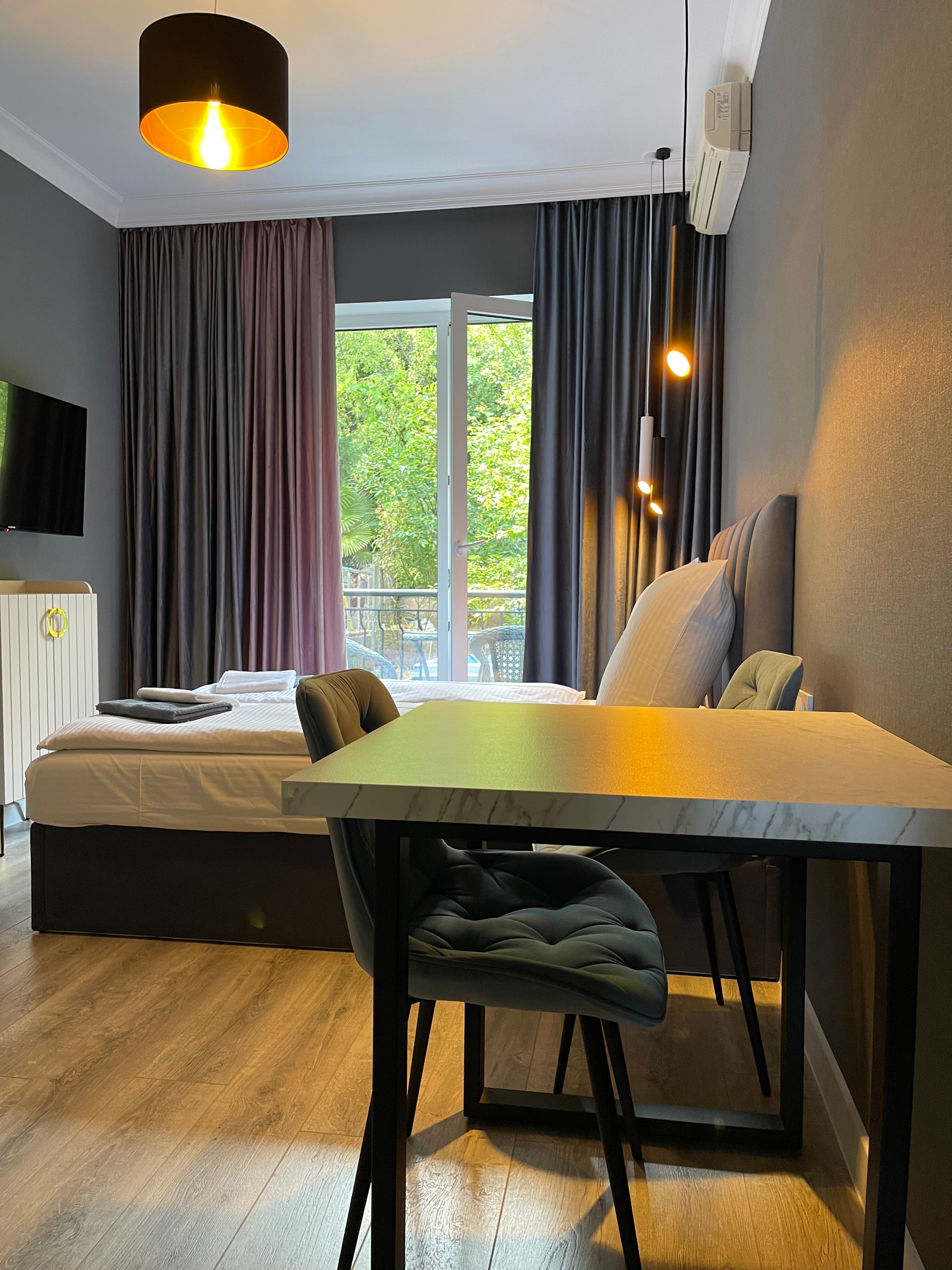 Фото Южный Кедр