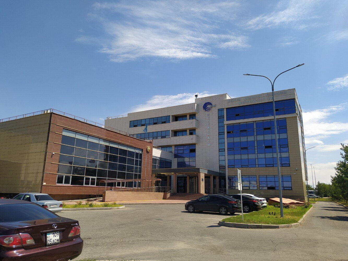 Үйде жасалған MFM порно фотосуреттері