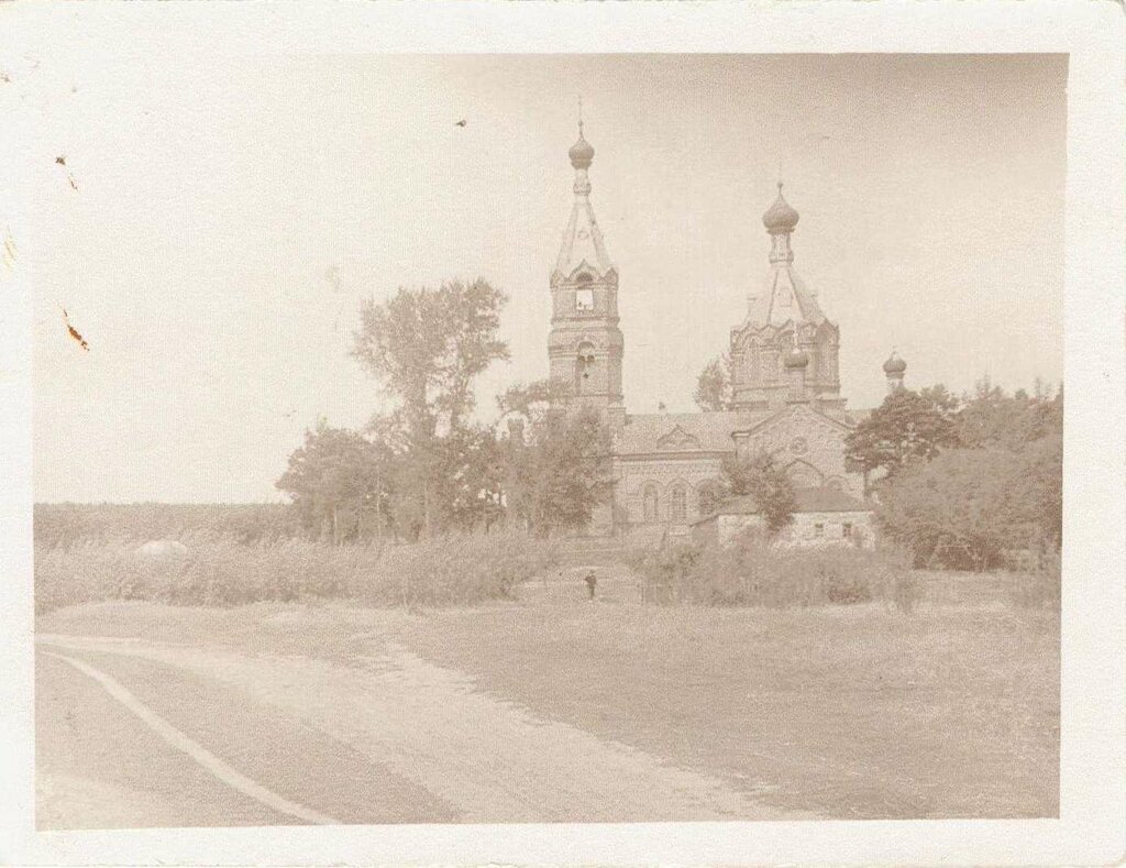 Iglesia ortodoxa Tserkov Pokrova Presvyatoy Bogoroditsy v Nizhnespasskom, , foto