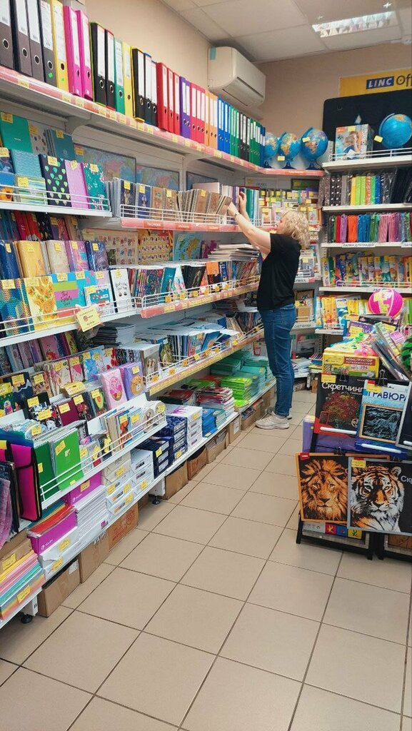 Магазин канцтоваров КанцТоварищ, Брест, фото