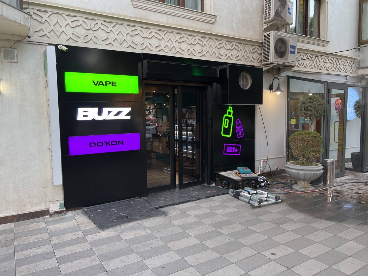 elfbar elfa kaufen Herzlich willkommen, @m.y.vape!✌️ Ab sofort findet ihr den Spezialisten für  E-Zigaretten und das passende Zubehör im Untergeschoss!  #leipzighauptbahnhof #thisisleipzig #weloveleipzig #ahoileipzig #hypezig  #leipzigliebe #instaleipzig #instatravel