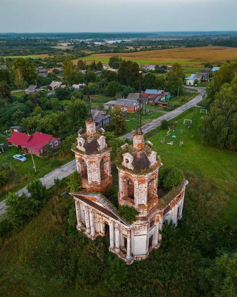 Iglesia ortodoxa Tserkov Pokrova Presvyatoy Bogoroditsy V Pogreshino, , foto