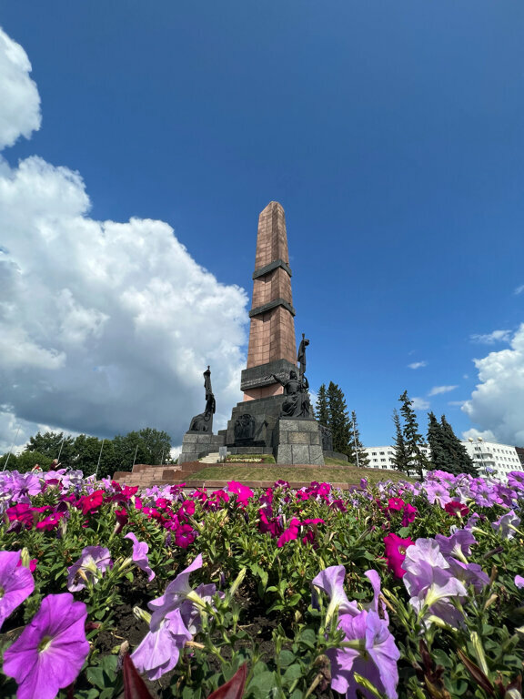 Monument, memorial Friendship Monument, Ufa, photo