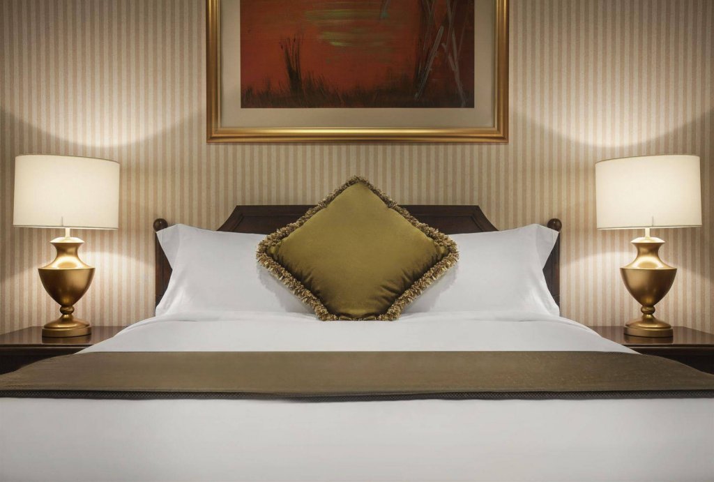 Фото Green Court Residence City Center Shanghai