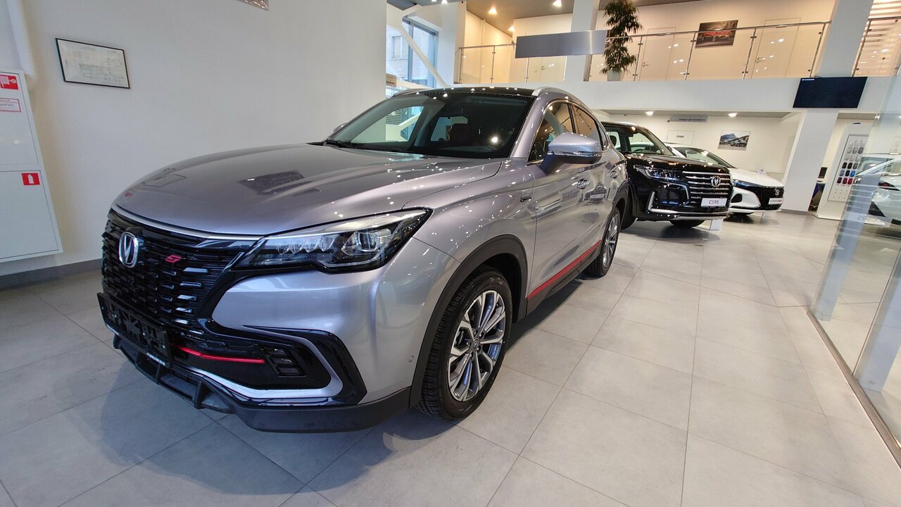 photo Чанган центр Favorit Motors Север