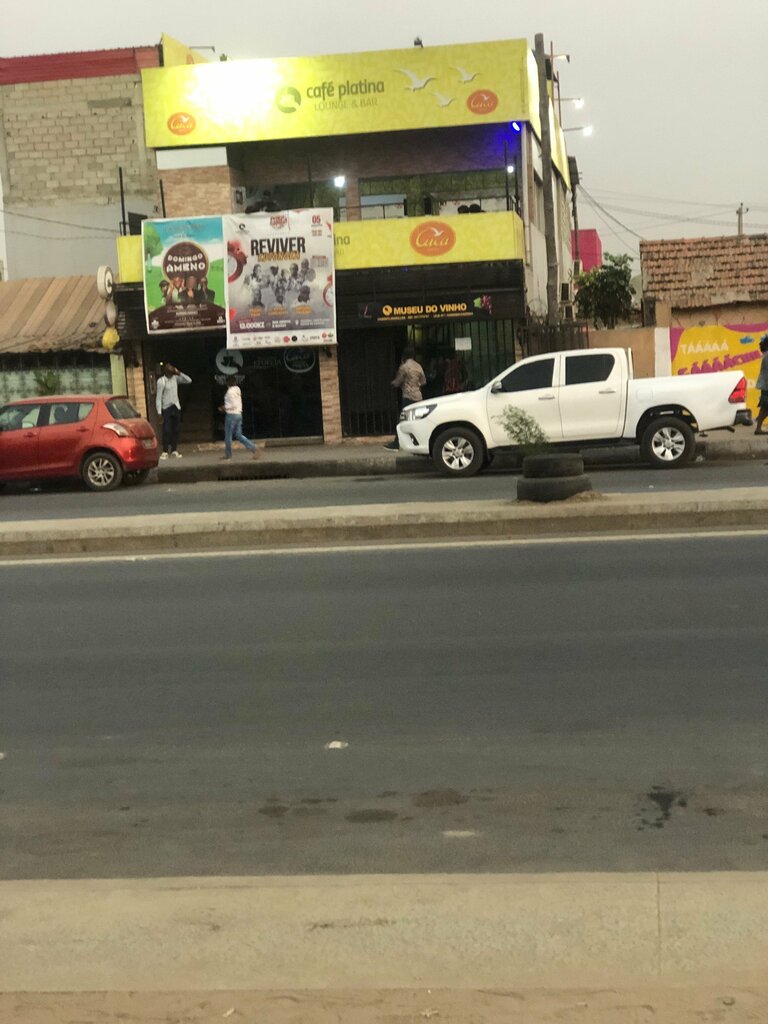 Cafe Platina, Loanda, photo