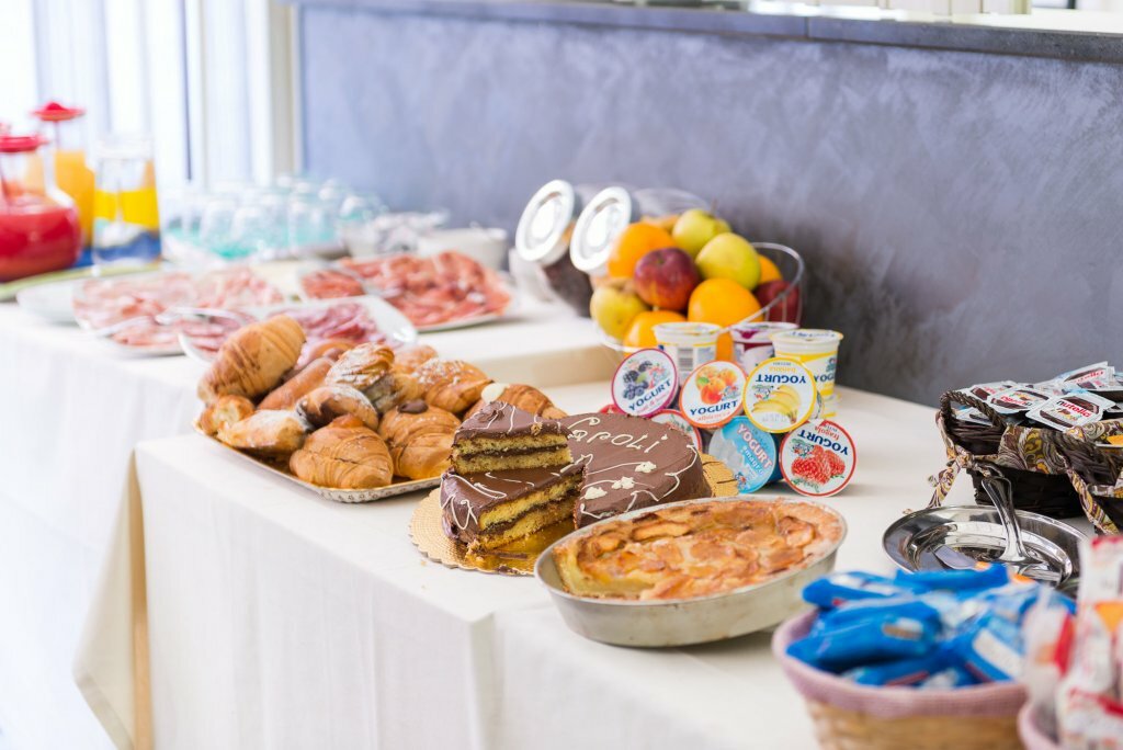 Фото Napoli's Gold Hotel