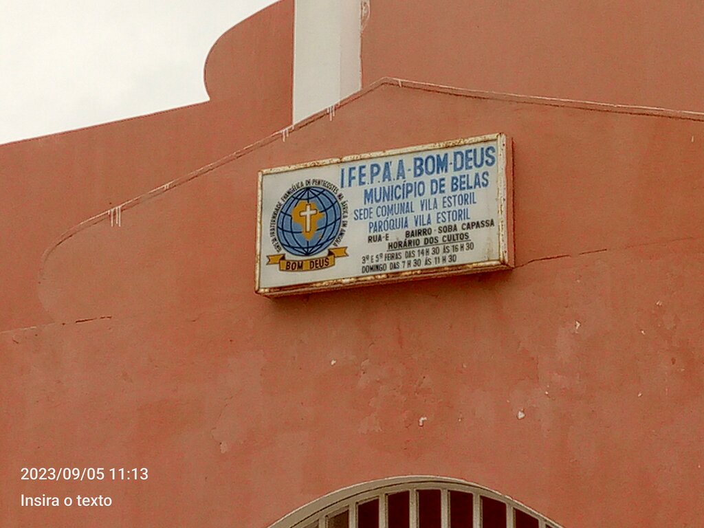 Protestant church Igreja Bom Deus, Loanda, photo