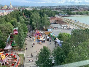 Колесо обозрения (Удмуртская Республика, Ижевск, Летний сад имени Максима Горького), аттракцион в Ижевске