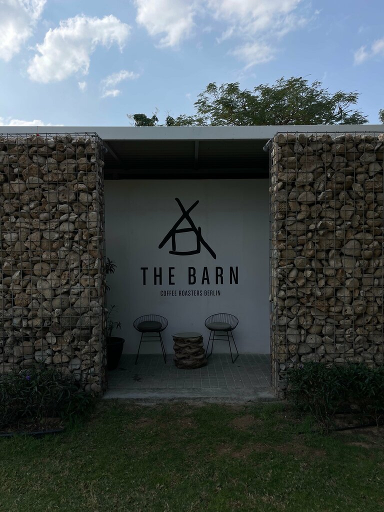 Coffee shop The Barn, Dubai, photo