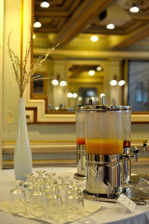 Фото Hôtel De France