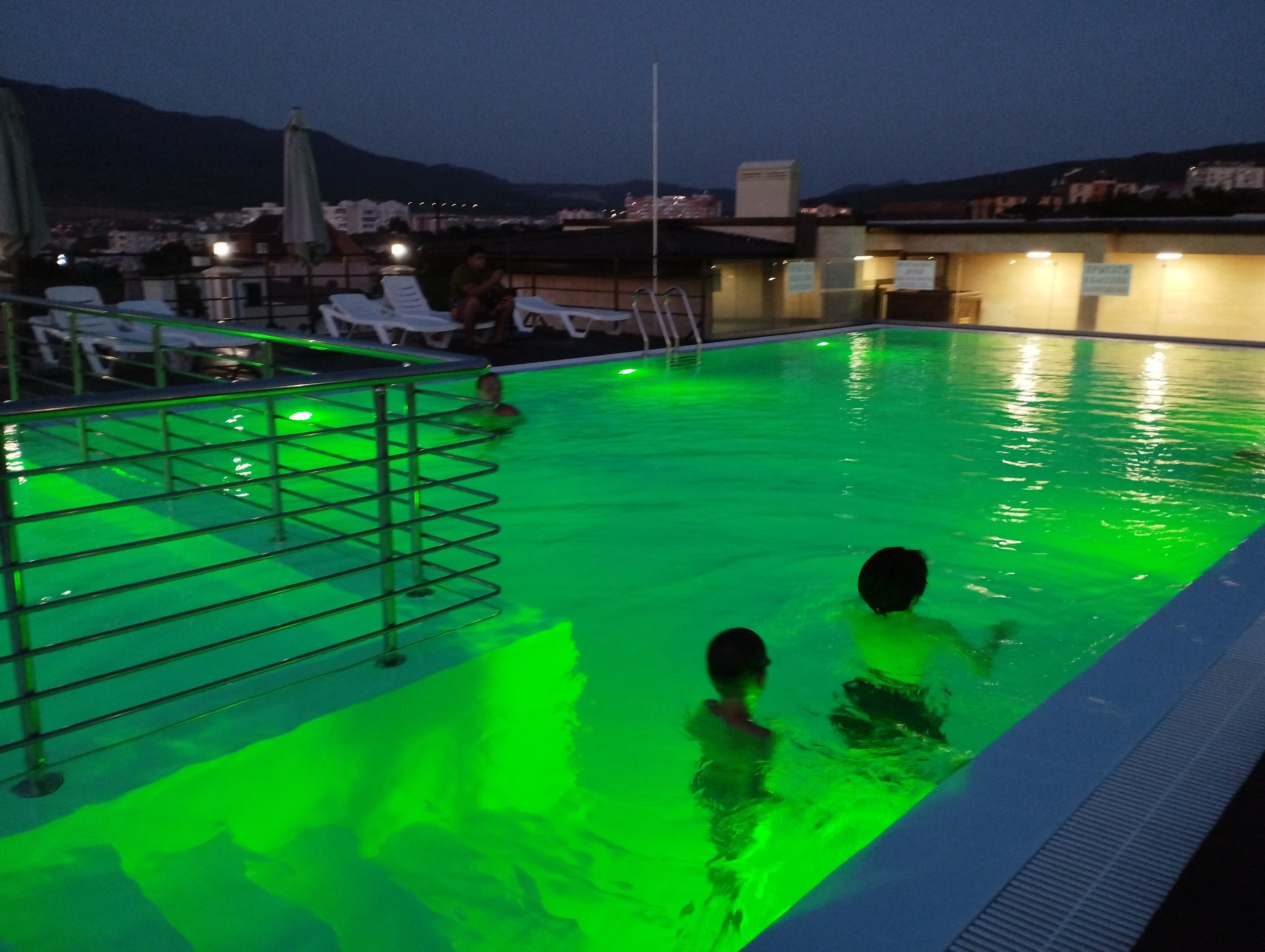 Фото отеля 2