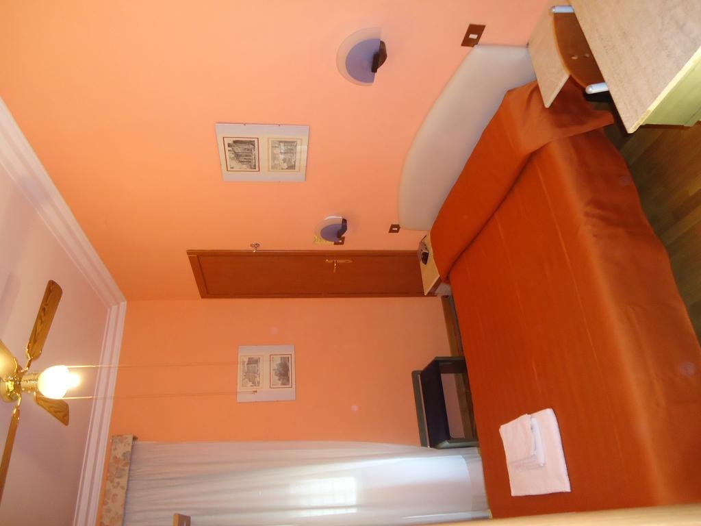 Фото Alessandro a San Pietro Best Bed