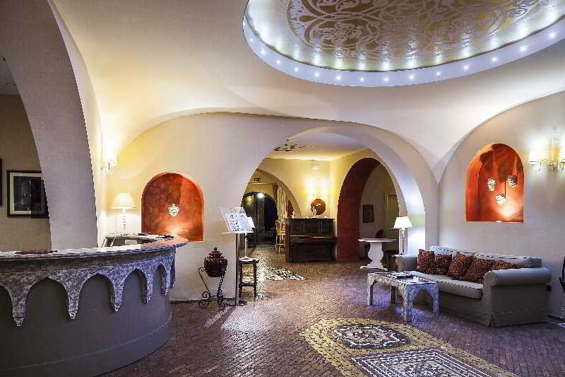 Фото Garden Hotel