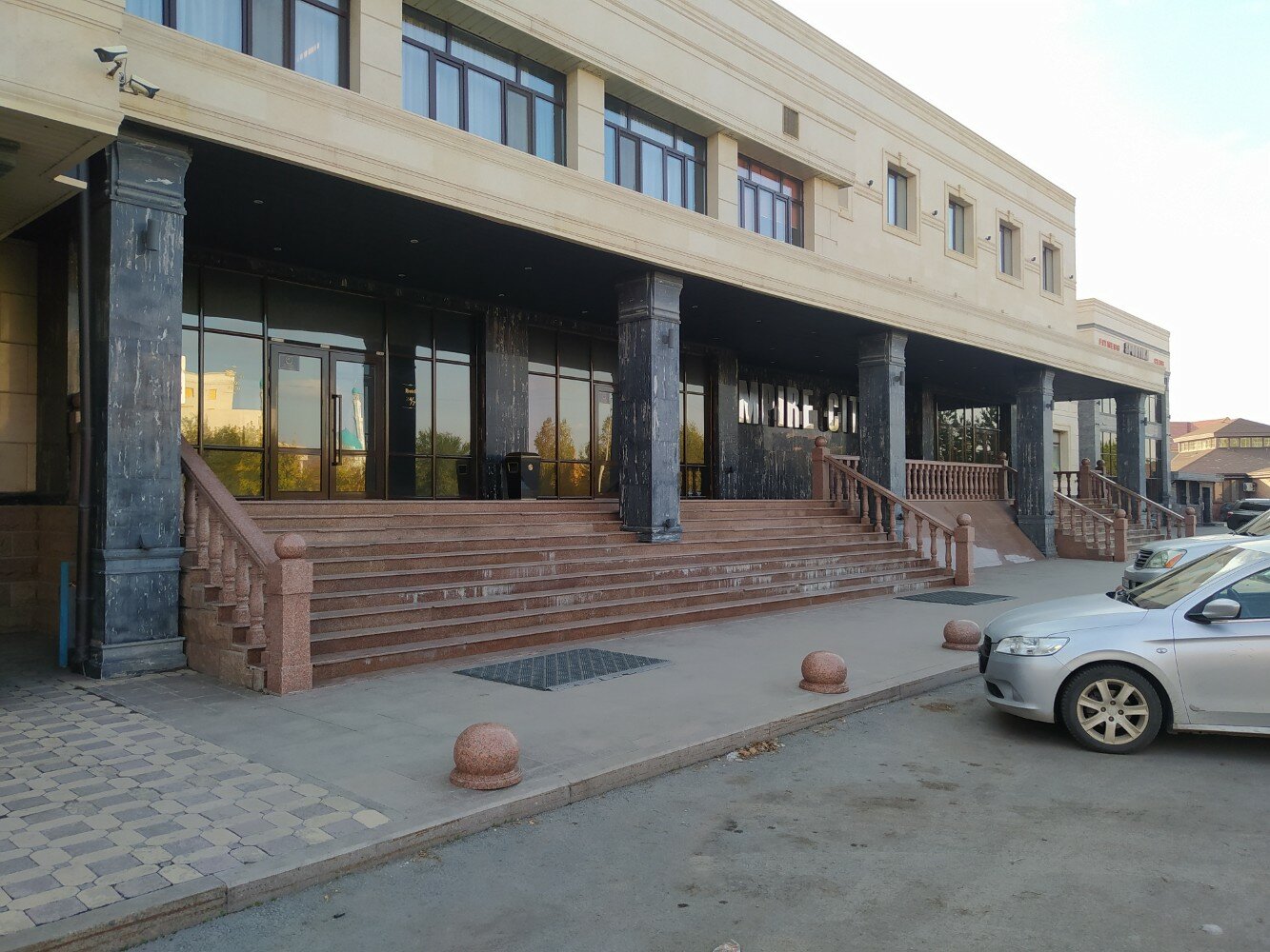 Фото Empire city