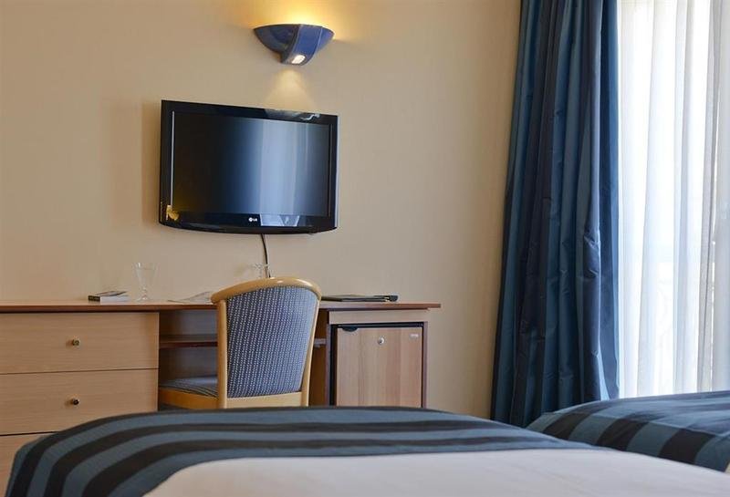 Фото Cannes Centre Univers