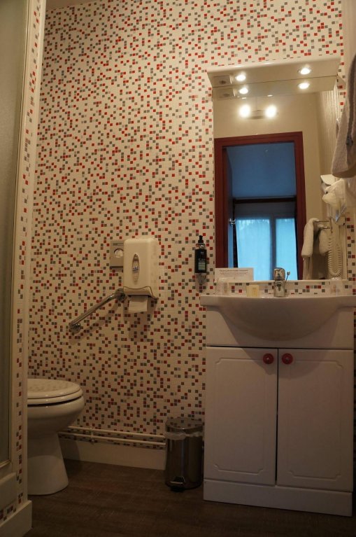 Фото Hôtel La Bonne Adresse